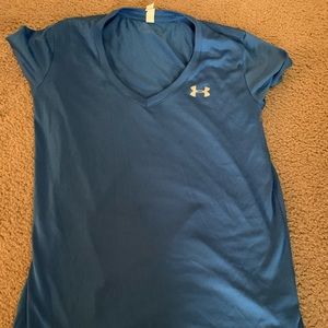 Under Armour women’s blue heat gear shirt